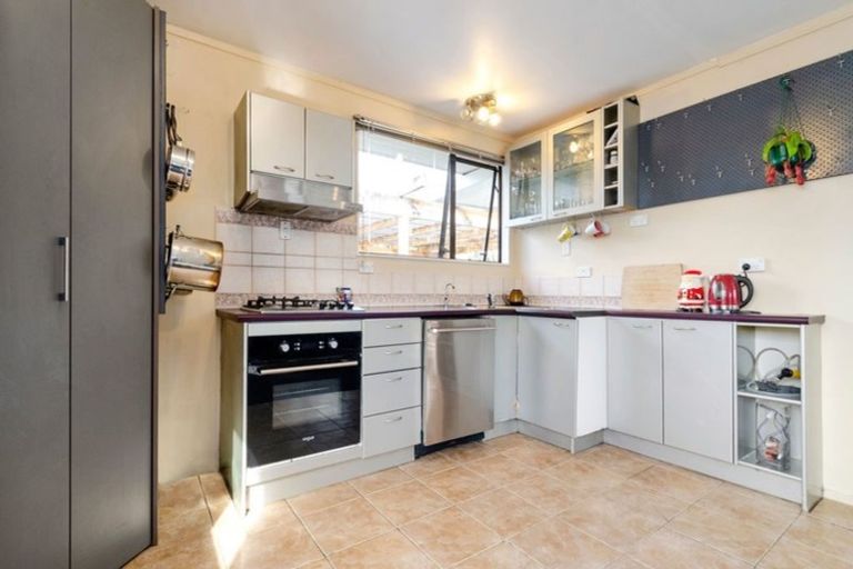 Photo of property in 1/71 Redcrest Avenue, Red Hill, Papakura, 2110