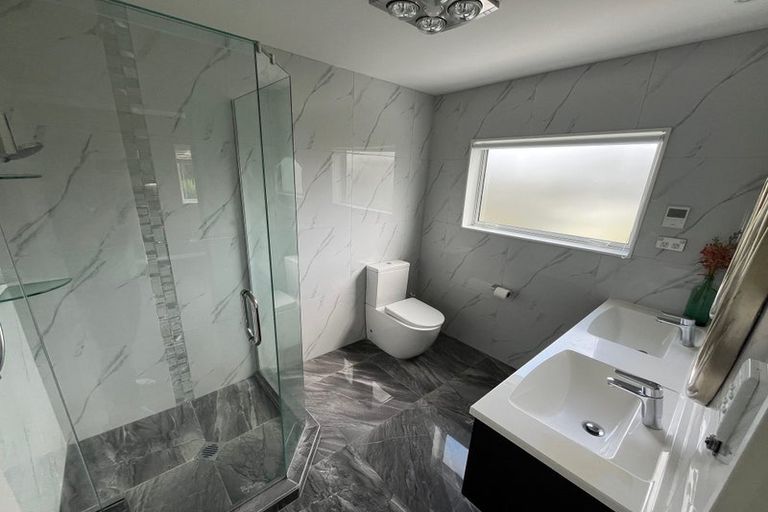 Photo of property in 12 Marae Road, Greenhithe, Auckland, 0632