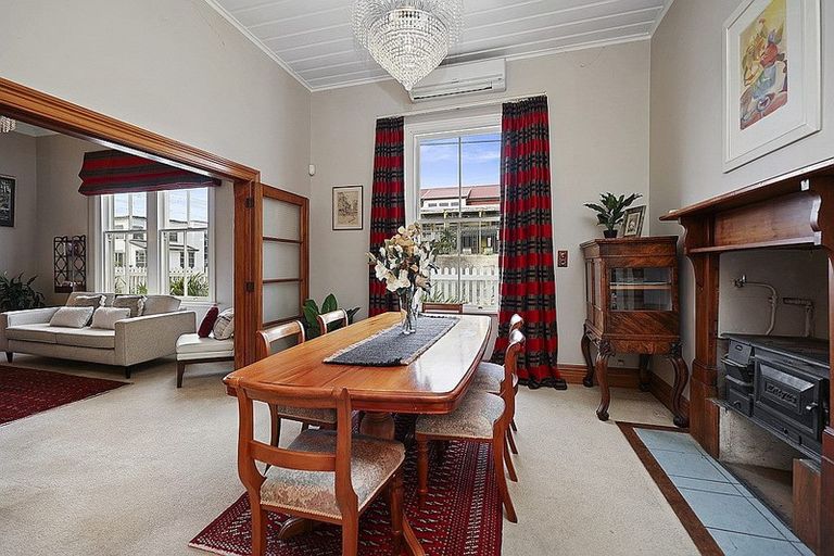 Photo of property in 62 Gover Street, New Plymouth, 4310