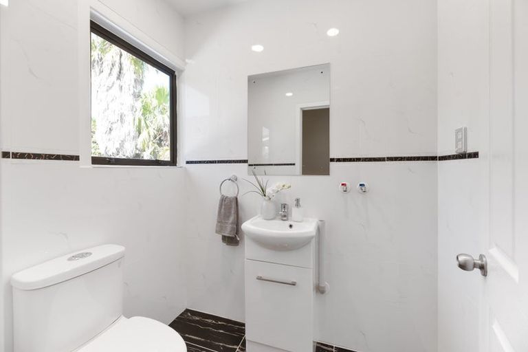 Photo of property in 25 Coates Road, Cockle Bay, Auckland, 2014