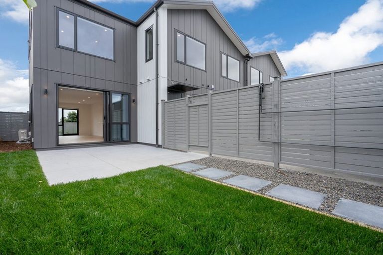 Photo of property in 4 Park Green Avenue, Rosehill, Papakura, 2113