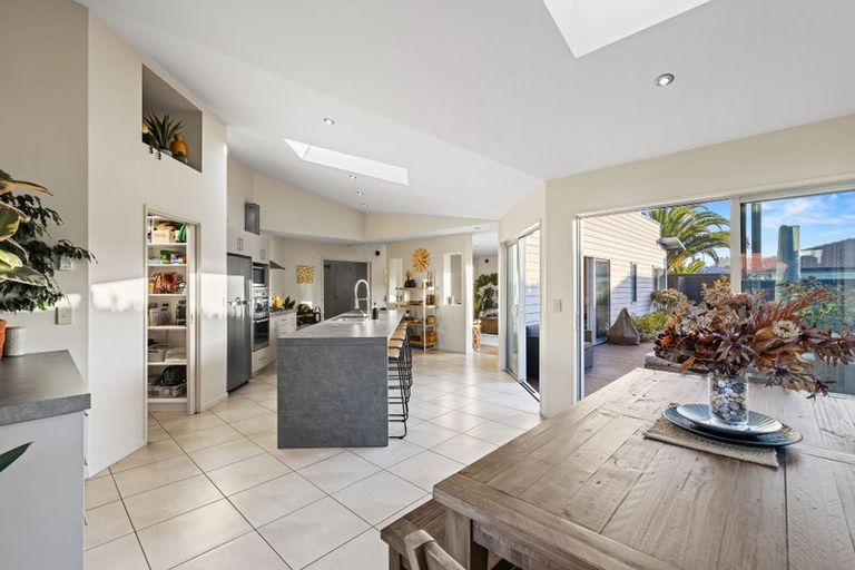 Photo of property in 12 Sandalwood Place, Waimairi Beach, Christchurch, 8083