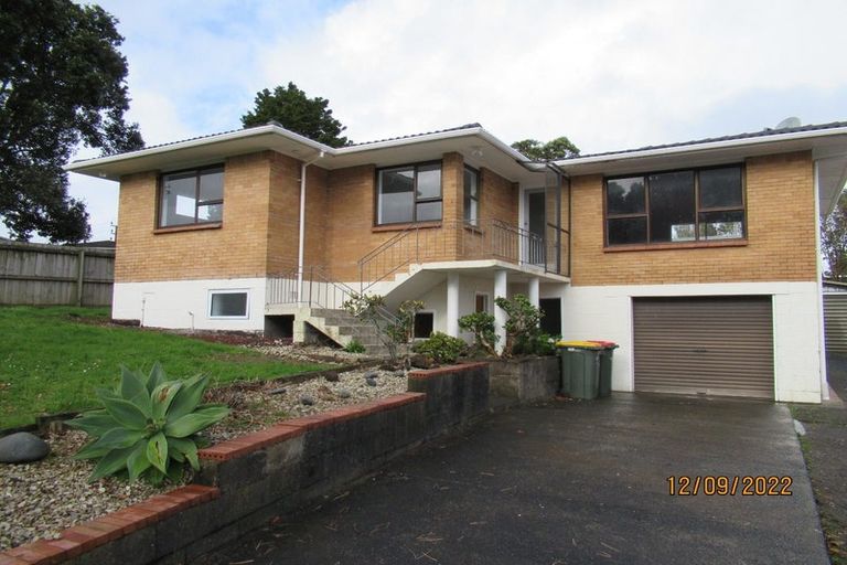 Photo of property in 4 Zita Maria Drive, Massey, Auckland, 0614