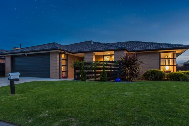 Photo of property in 120 Oriental Parade, Papamoa Beach, Papamoa, 3118