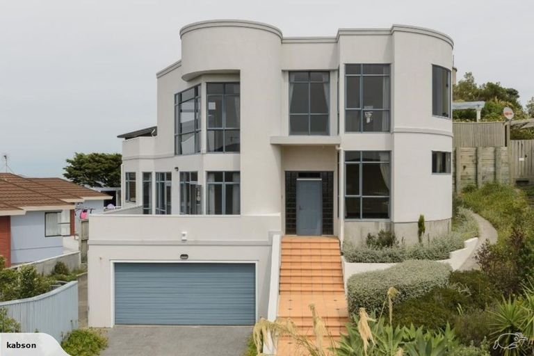 Photo of property in 12 Signallers Grove, Strathmore Park, Wellington, 6022