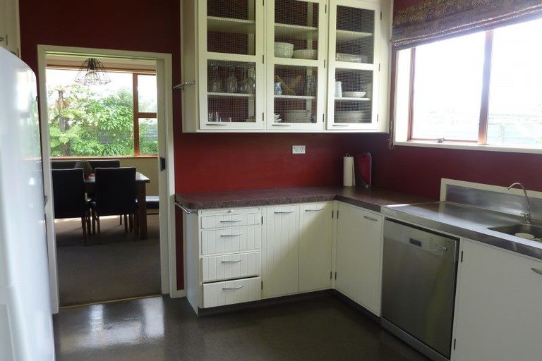 Photo of property in 340 South Road, Hawera, 4610