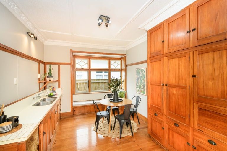 Photo of property in 38 Lyndhurst Street, Takaro, Palmerston North, 4412