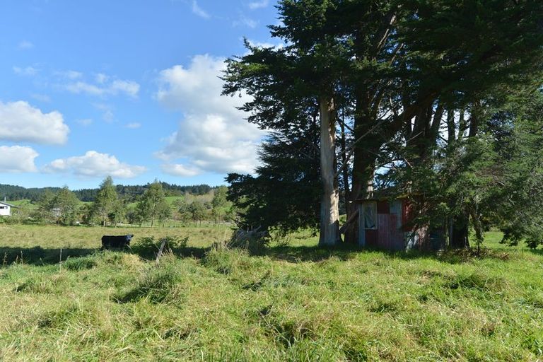Photo of property in 127 Mcbreen Road, Hikurangi, 0181