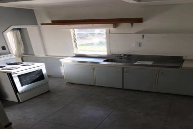 Photo of property in 6 Brighton Terrace, Murrays Bay, Auckland, 0630