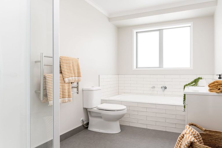 Photo of property in 15 Ocean View Rise, Ruakaka, 0116