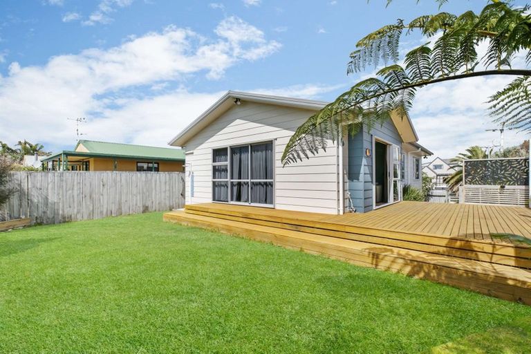 Photo of property in 27a Simpson Road, Papamoa Beach, Papamoa, 3118