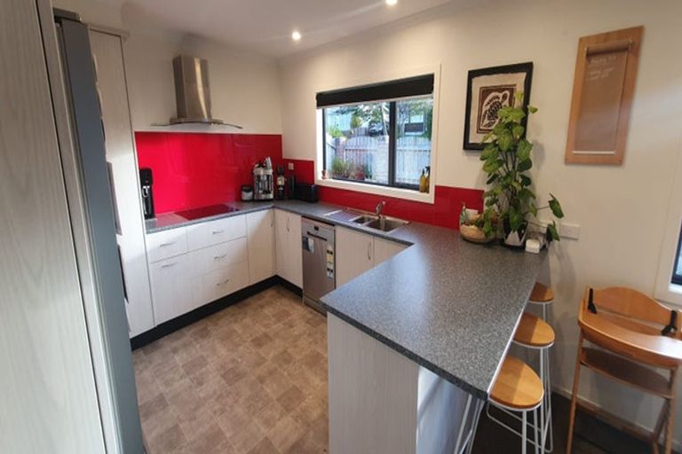 Photo of property in 96 Brecon Road, Stratford, 4332