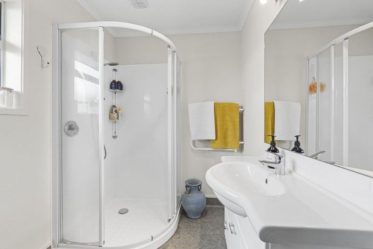 Photo of property in 379 Carrington Street, Upper Vogeltown, New Plymouth, 4310