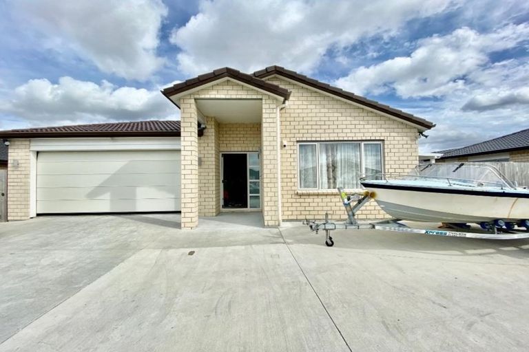 Photo of property in 28 Wellfield Drive, Papakura, 2110
