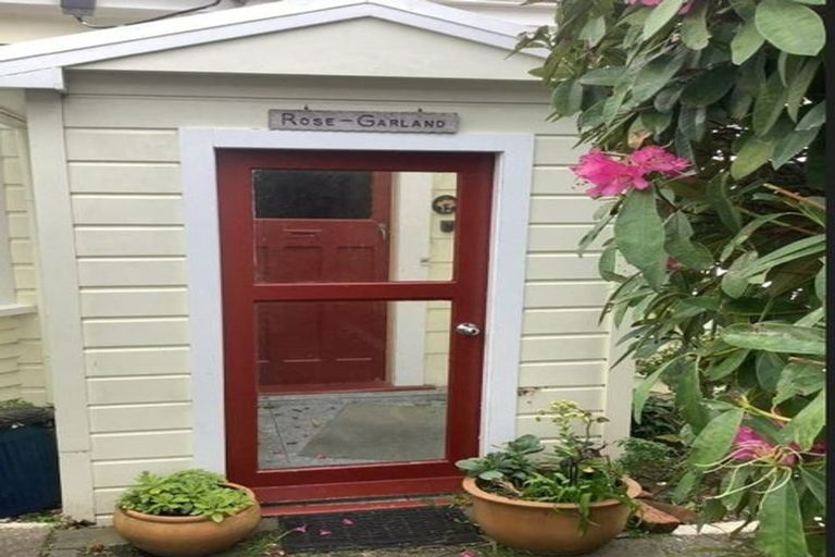 Photo of property in 12 Fernhill Terrace, Wadestown, Wellington, 6012