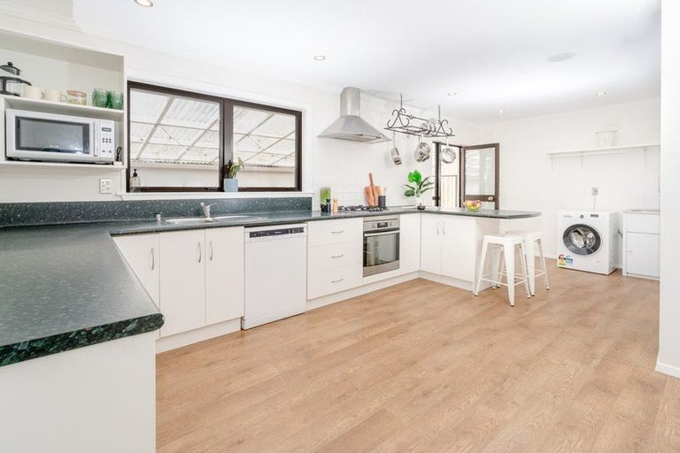 Photo of property in 184 Orangi Kaupapa Road, Northland, Wellington, 6012