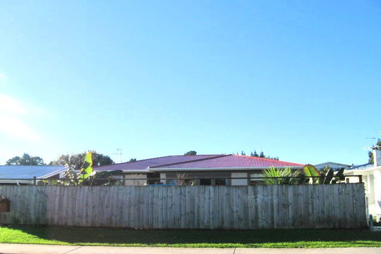 Photo of property in 20 Mclean Avenue, Papatoetoe, Auckland, 2025