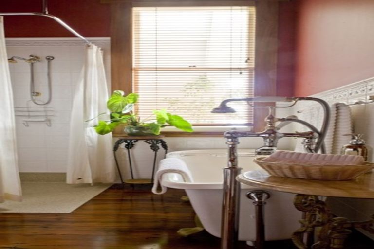 Photo of property in Mchardy Homestead, 11 Bracken Street, Hospital Hill, Napier, 4110