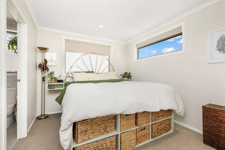 Photo of property in 35d Ross Crescent, Fairfield, Hamilton, 3214