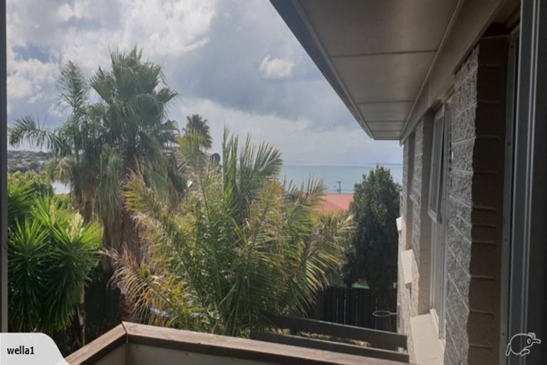 Photo of property in 4/318 Beach Road, Campbells Bay, Auckland, 0630