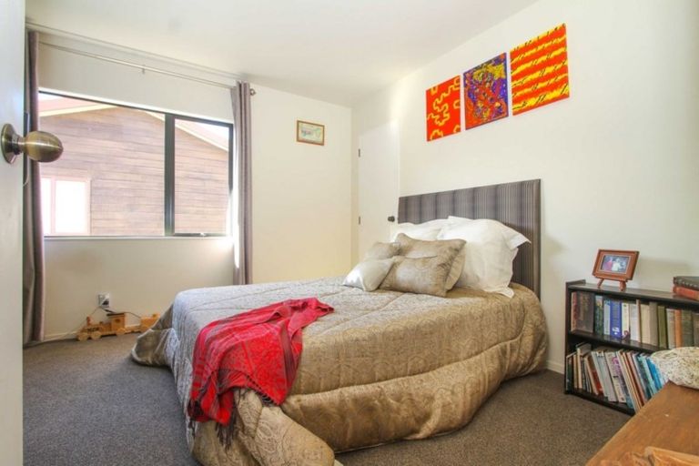 Photo of property in 10d Elliston Crescent, Stanmore Bay, Whangaparaoa, 0932