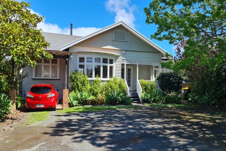 Photo of property in 17 Pakuranga Road, Pakuranga, Auckland, 2010