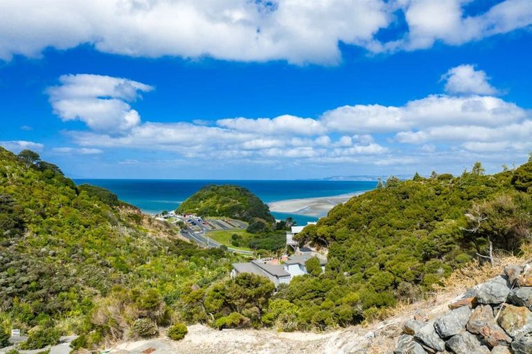 Photo of property in 31 Surf Road, Mangawhai Heads, Mangawhai, 0505