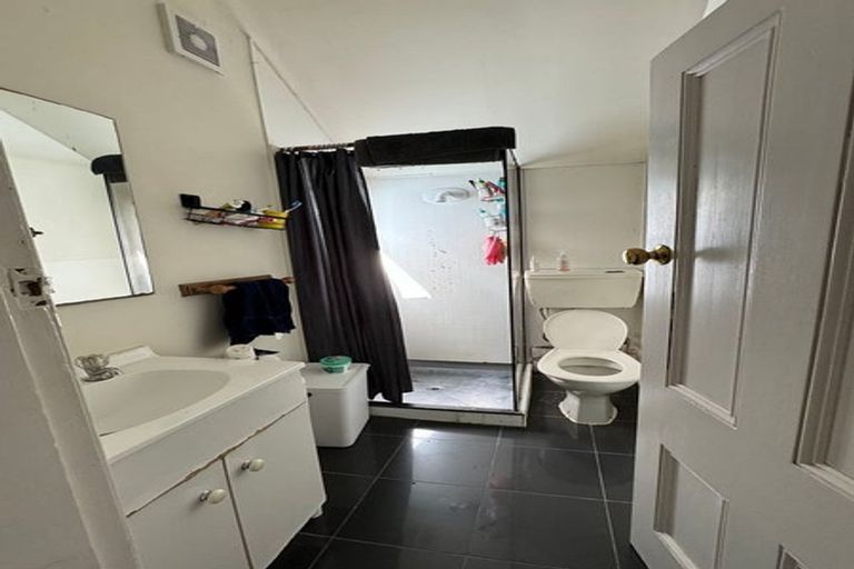 Photo of property in 41 Brougham Street, Mount Victoria, Wellington, 6011