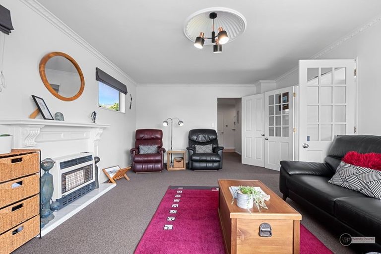 Photo of property in 10a Kauri Street, Woburn, Lower Hutt, 5011