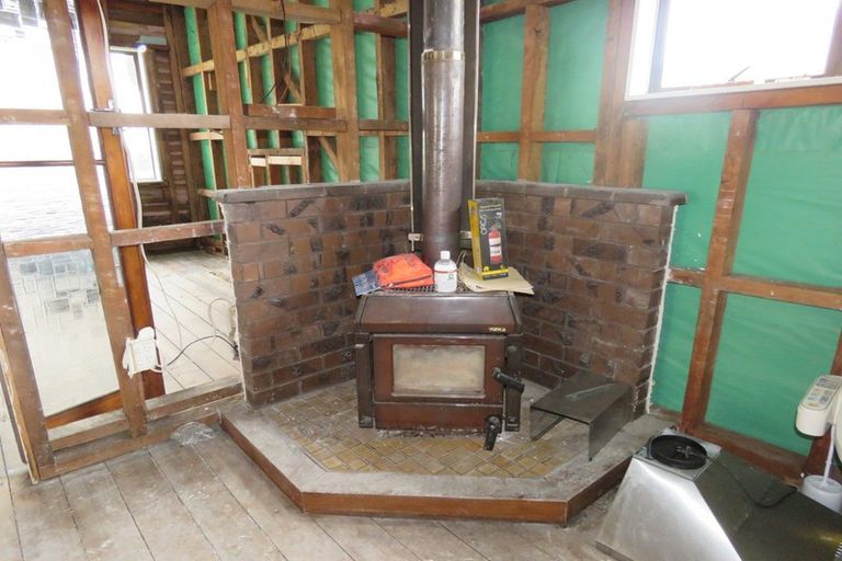 Photo of property in 2 Salisbury Street, Westport, 7825