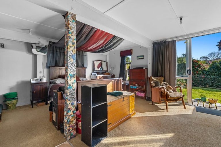 Photo of property in 52 Lagoon Place, Poike, Tauranga, 3112