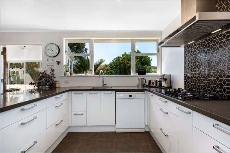 Photo of property in 50 Rawhiti Road, Pukerua Bay, 5026