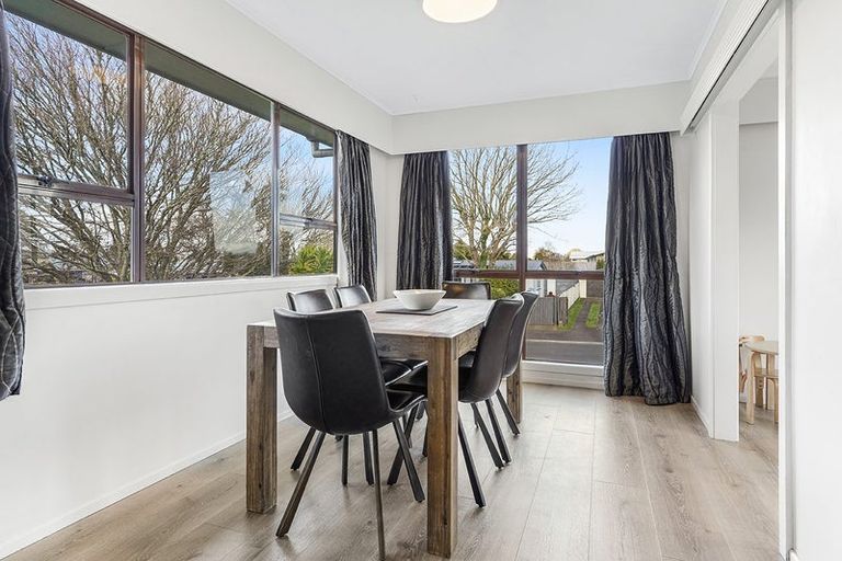 Photo of property in 54 Morrow Avenue, St Andrews, Hamilton, 3200