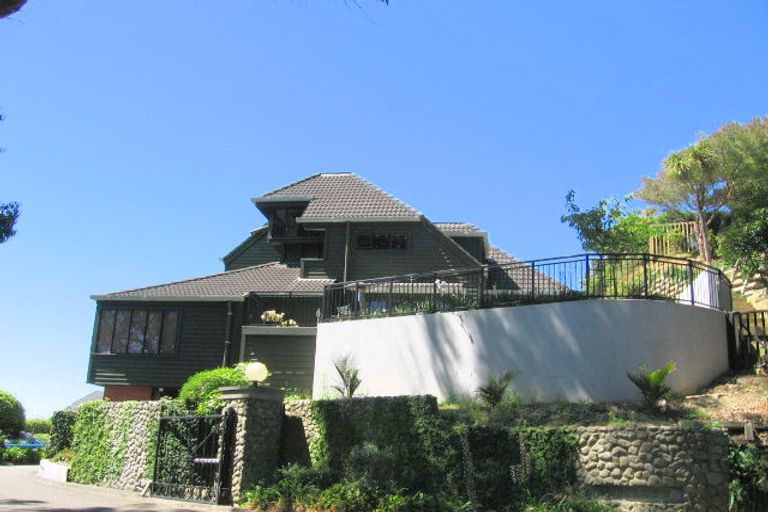 Photo of property in 8 Bayview Terrace, Oriental Bay, Wellington, 6011