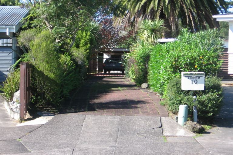 Photo of property in 2/10 Raewyn Place, Pakuranga, Auckland, 2010