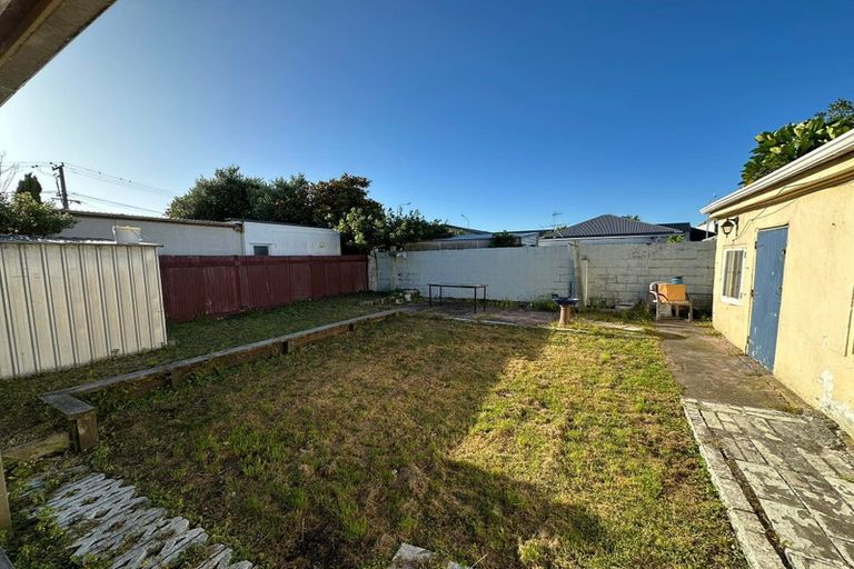 Photo of property in 39 East Street, Petone, Lower Hutt, 5012