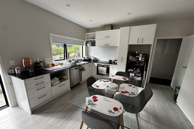 Photo of property in 28 Wautaiti Drive, Riverhead, 0820