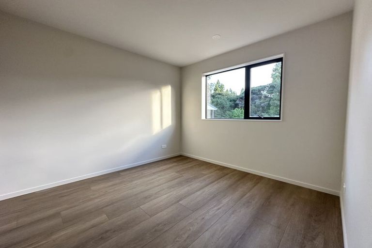 Photo of property in 40 Anne Mclean Drive, Bayview, Auckland, 0629