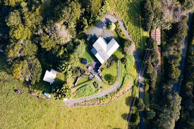 Photo of property in 968 Cove Road, Waipu, 0582