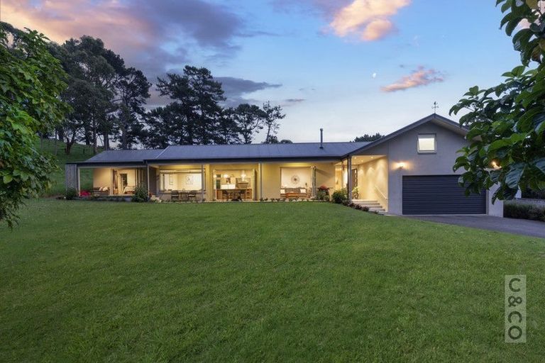 Photo of property in 589 Inland Road, Helensville, 0875