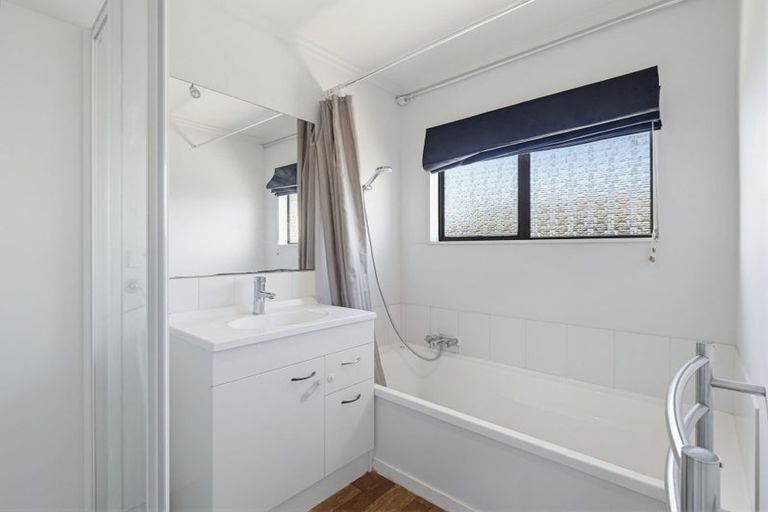 Photo of property in 22 Peter Hall Drive, Kelvin Grove, Palmerston North, 4414