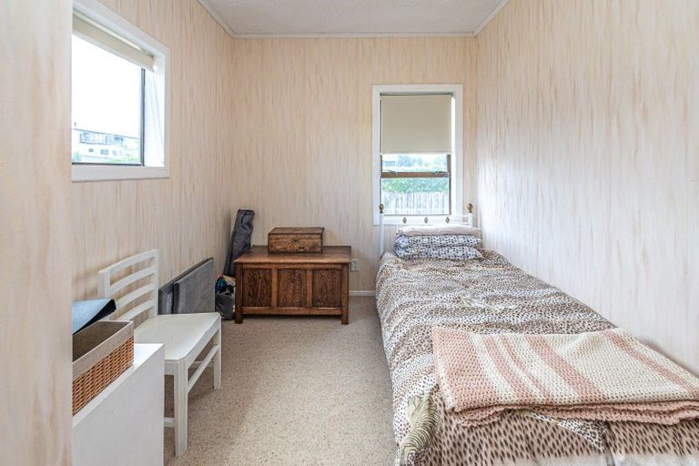 Photo of property in 13 Okiwa Terrace, Waiinu Beach, Whanganui, 4588