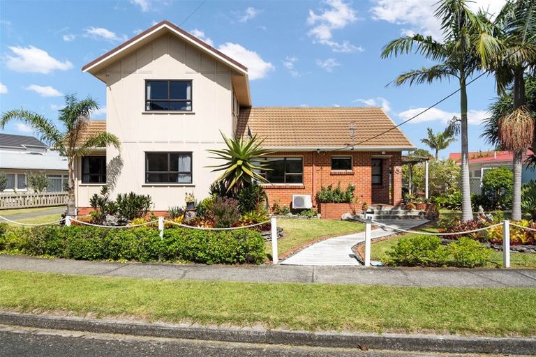 Photo of property in 16 Lovatt Crescent, Kensington, Whangarei, 0112