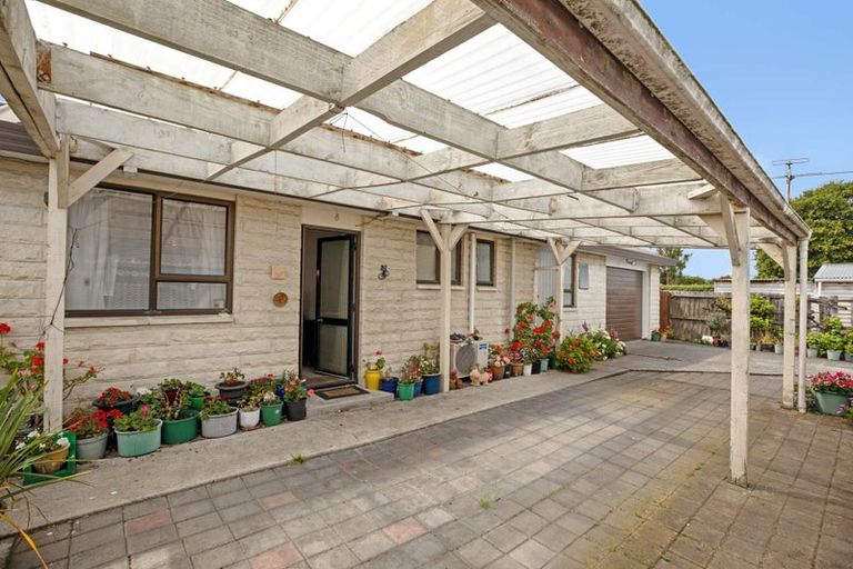 Photo of property in 13 Brynley Street, Hornby, Christchurch, 8042