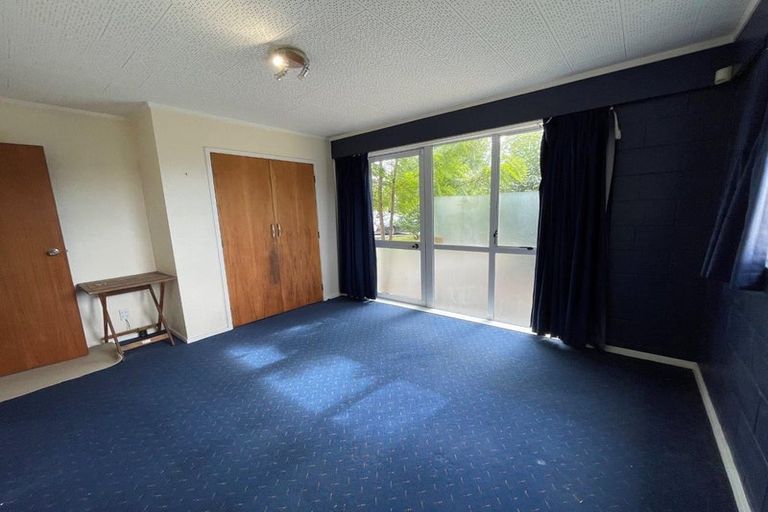 Photo of property in 11 Kathleen Street, Totara Vale, Auckland, 0627