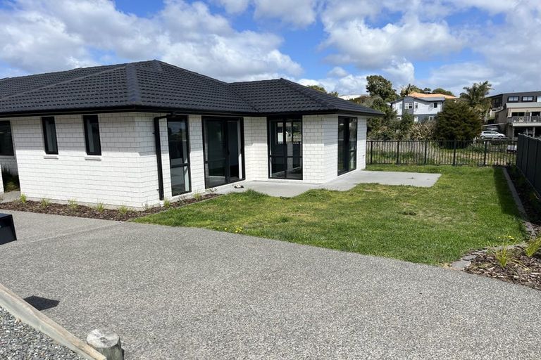 Photo of property in 8 Albatross Lane, Welcome Bay, Tauranga, 3112