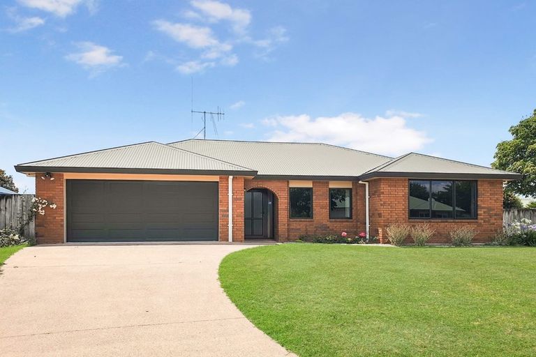 Photo of property in 3 Mckenzie Place, Rototuna North, Hamilton, 3210