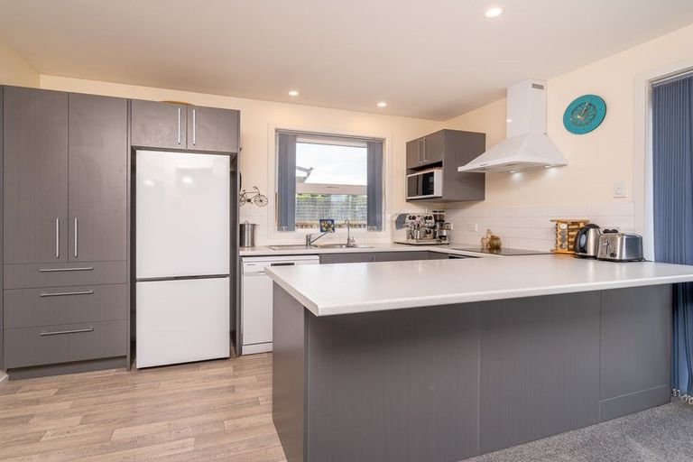 Photo of property in 54 Elwyn Crescent, Green Island, Dunedin, 9018