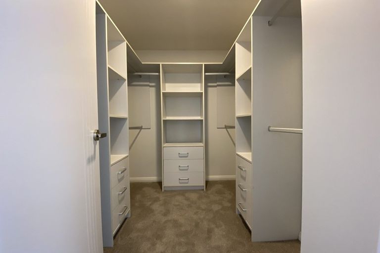 Photo of property in 53 Kewa Road, Albany Heights, Auckland, 0632