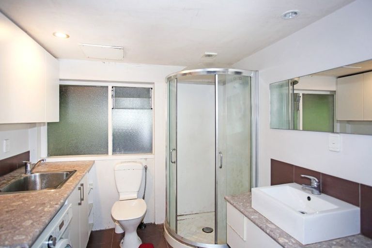 Photo of property in 2 Brough Road, Manurewa East, Auckland, 2102